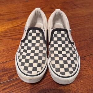 VANS BOYS SIZE 2 CHECKERED